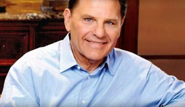 Kenneth Copeland Daily Devotional 3 August 2024: Let It Flow